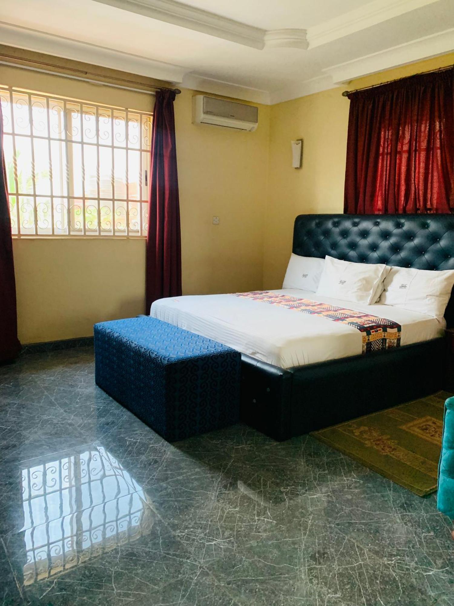 Dc Ambassadors Hotel Dawhwenya エクステリア 写真